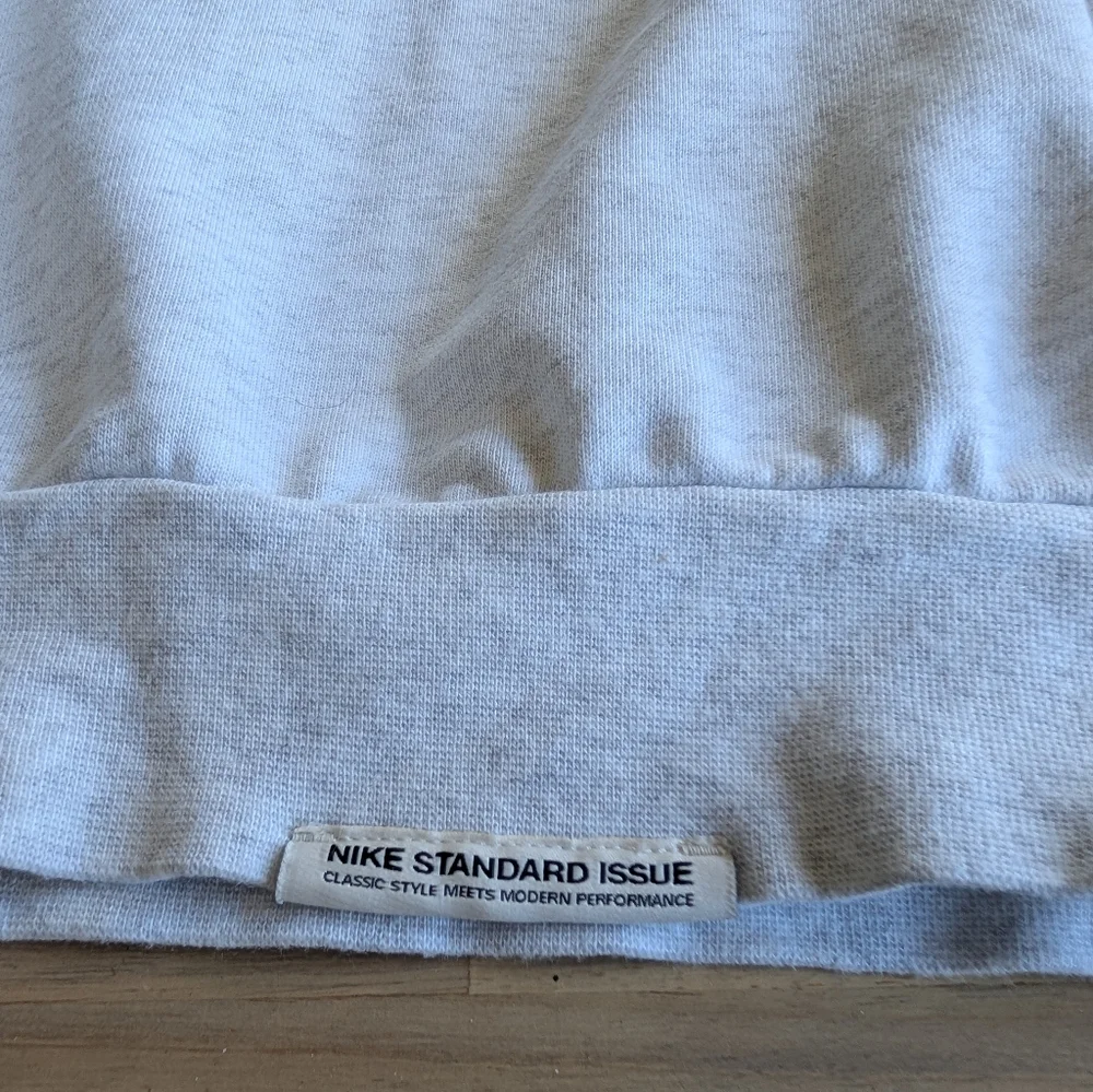 Nike Dri-FIT Standard Issue Basketball Sweatshirt New Without Tags‎ Men's Large